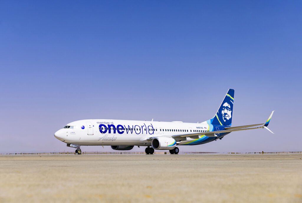 Alaska Airlines Expands oneworld Partnership with New West Coast International Flights