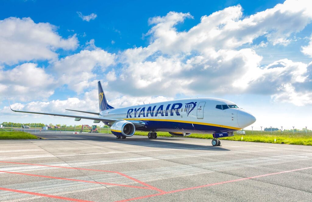 RYANAIR celebrates 15-year base anniversary and 33M passengers at Edinburgh Airport