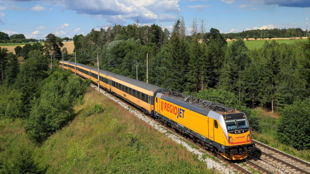 Alstom signs contract to supply 16 electric locomotives in Romania