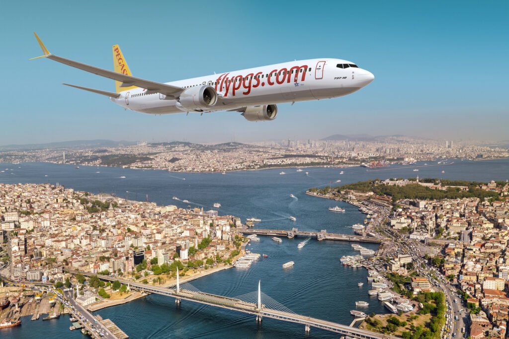 Pegasus Airlines Orders Up to 200 Boeing 737-10 Airplanes