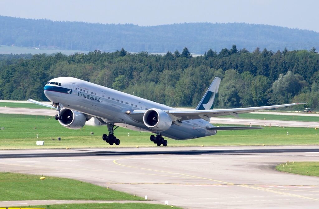Cathay Pacific returns to Adelaide, Australia