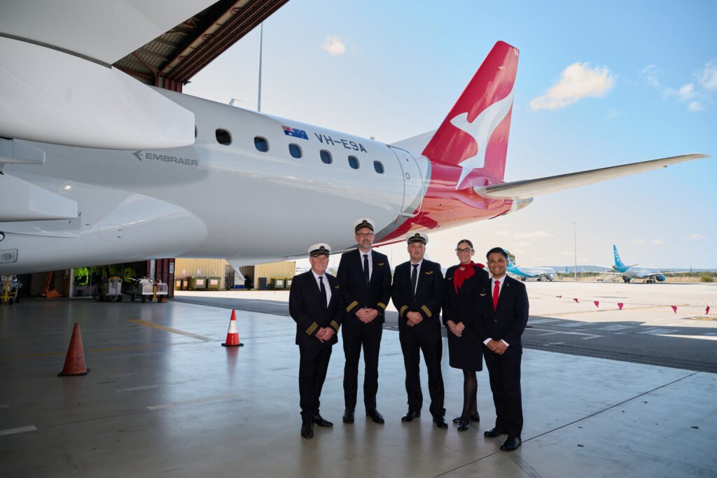QantasLink’s first Embraer E190 arrives in Perth – Video